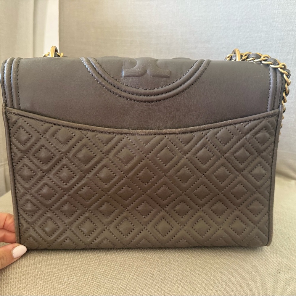 Tory Burch Taupe Leather Crossbody Bag with Gold Chain - Picture 3 of 3